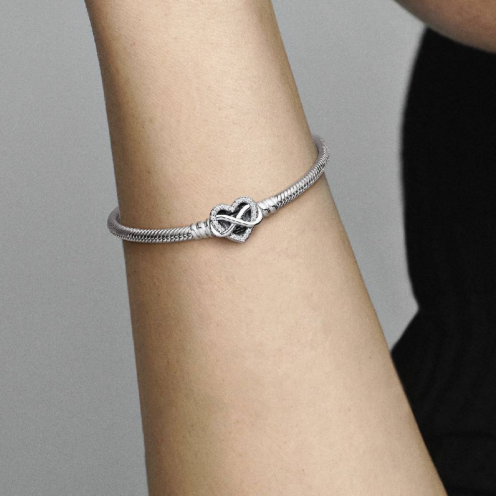 Pandora Armband Moments Rabatte dieses Monats