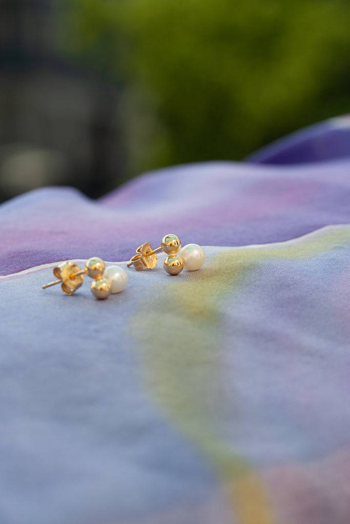 JUKSEREI ELLEN EAR STUDS Neueste Stile
