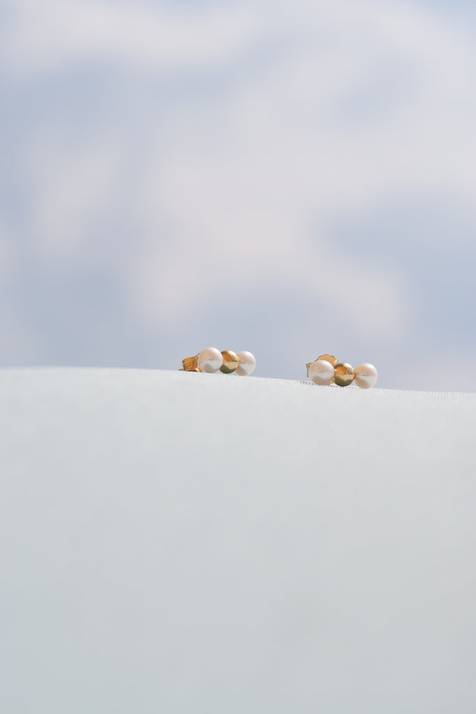 JUKSEREI POETRY EAR STUDS Discount Store für neue Produkte