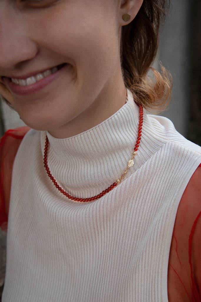 JUKSEREI ROSE CARNELIAN NECKLACE Speichern exportieren