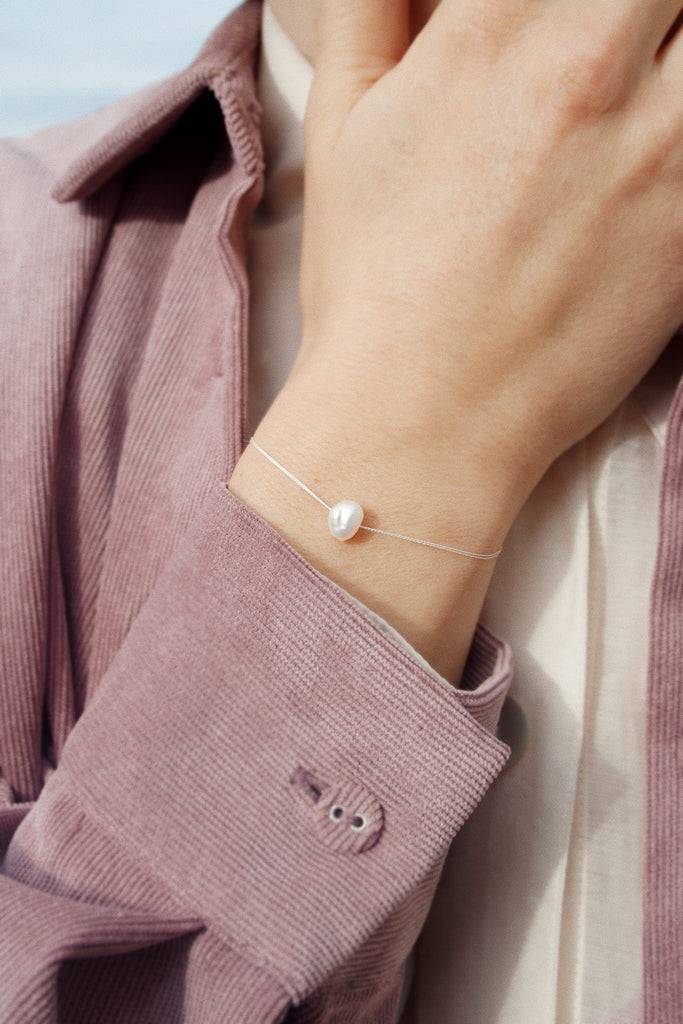 JUKSEREI GOOD LUCK BRACELET PEARL Kostenloser Versand