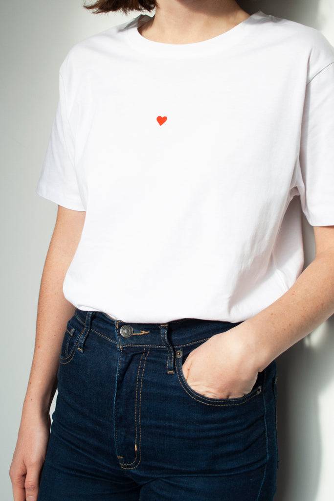 JUKSEREI HEART T-SHIRT Großer Ausverkauf