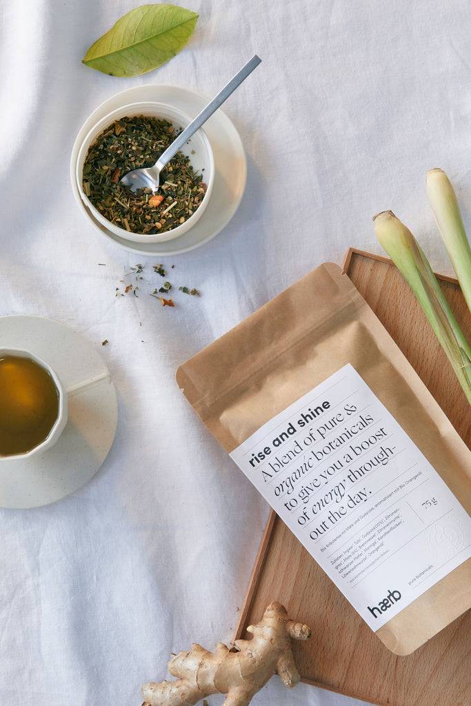 JUKSEREI HÆRB · ORGANIC TEA RISE & SHINE Saisonschlussverkauf