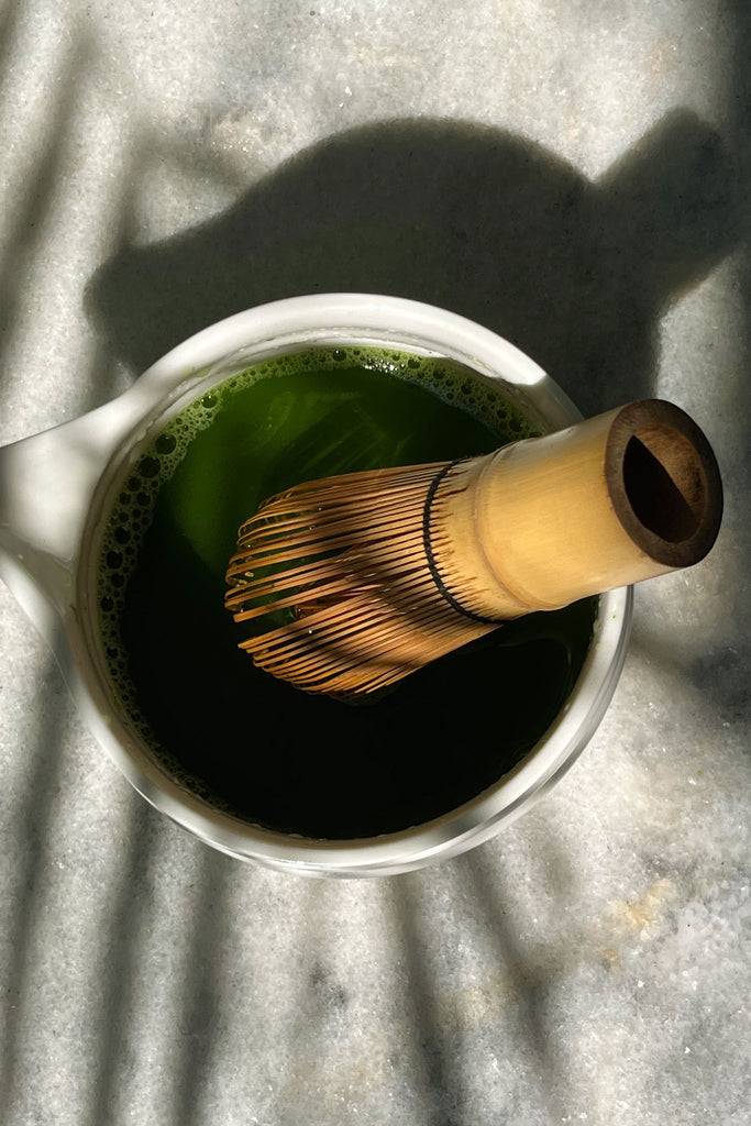 JUKSEREI HEALTH BAR · MATCHA WHISK MADE OF GOLDEN BAMBOO Saisonschlussverkauf