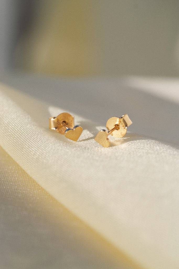 JUKSEREI AMORE EAR STUDS Begrenzte Freigabe