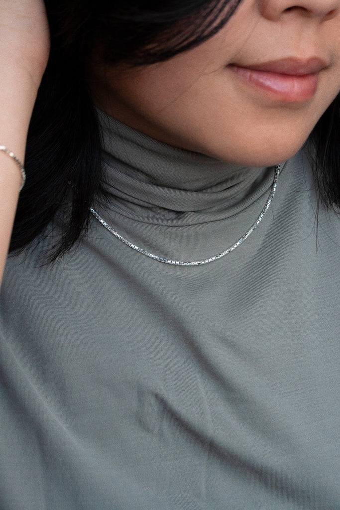 JUKSEREI BOX NECKLACE Sonderangebote