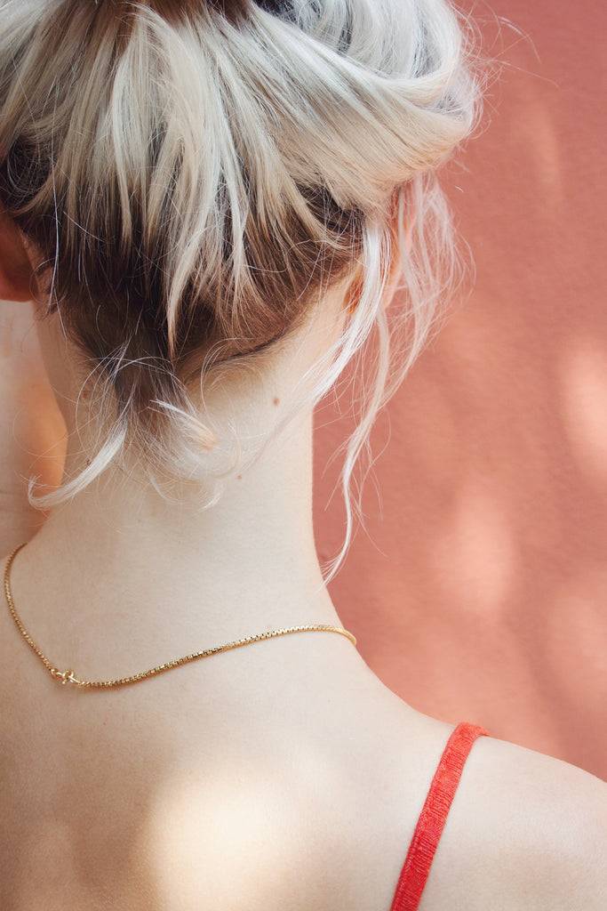 JUKSEREI BOX NECKLACE Sonderangebote