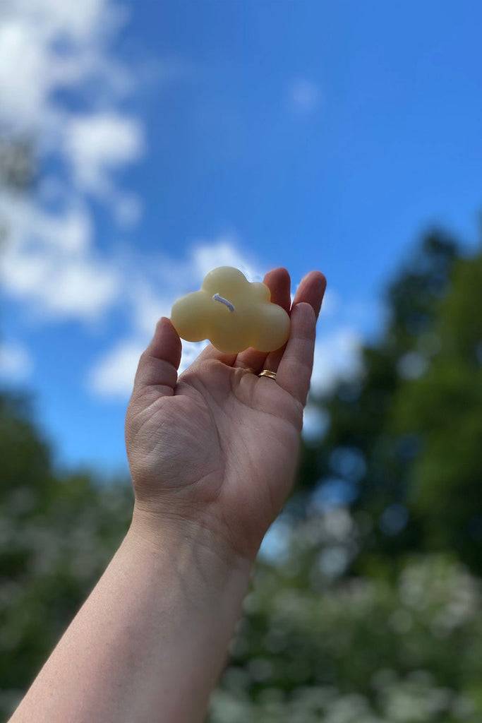 JUKSEREI SOLLYS · CLOUD BEESWAX CANDLE Letzter Tag