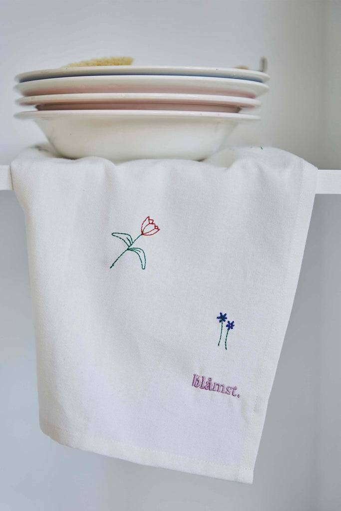JUKSEREI BLÅMST · KITCHEN TOWEL FLOWER 50% Rabatt mit kostenlosem Versand