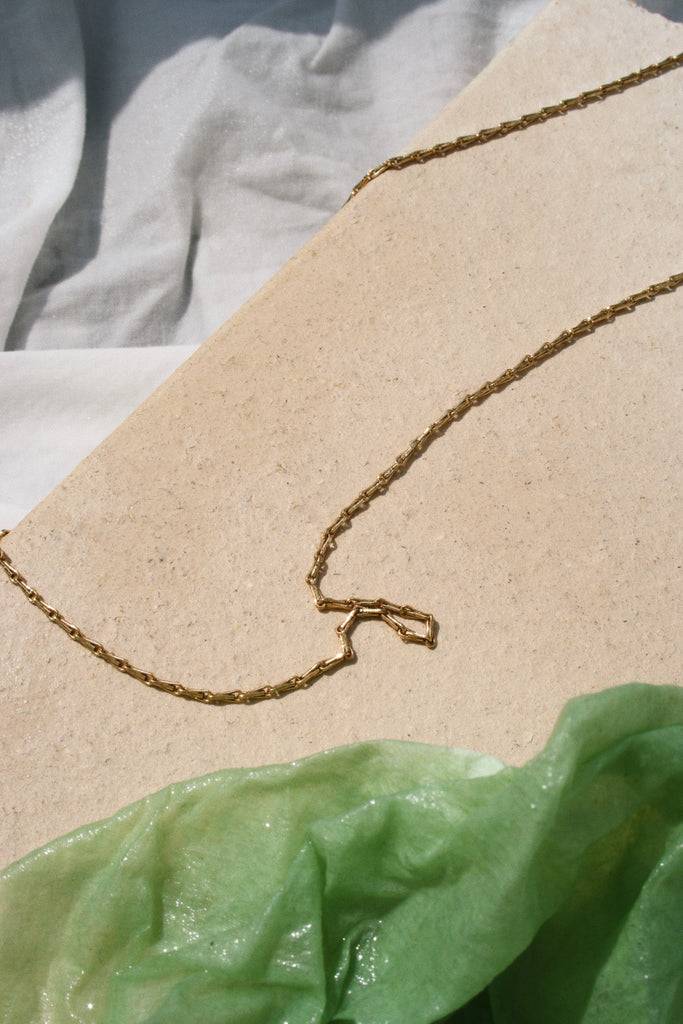 JUKSEREI VERA NECKLACE Rabatte dieses Monats