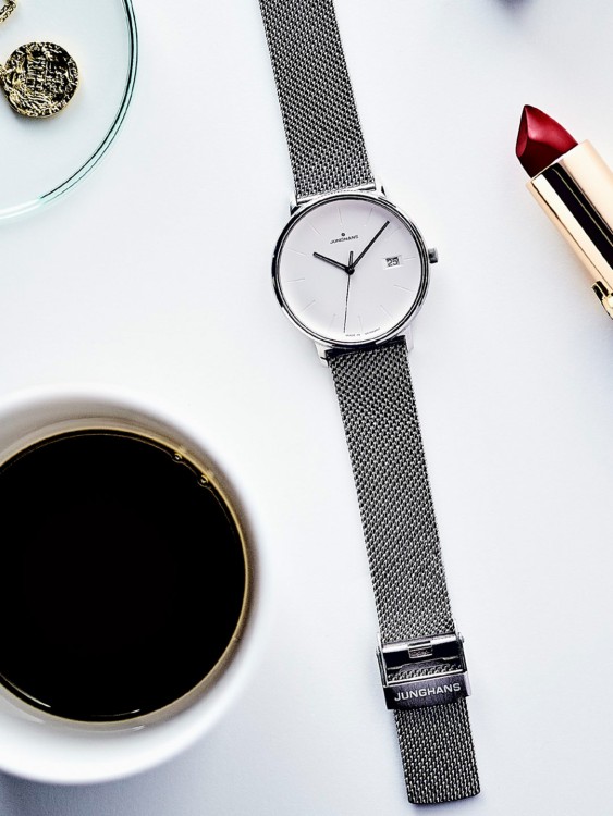 Junghans FORM Damen Discount Store für neue Produkte