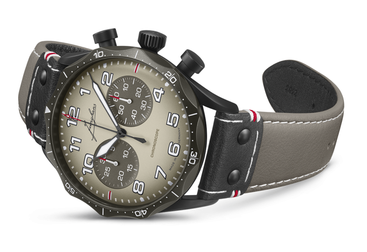 Junghans Pilot Chronoscope Desert Zeitbegrenzte Promotion