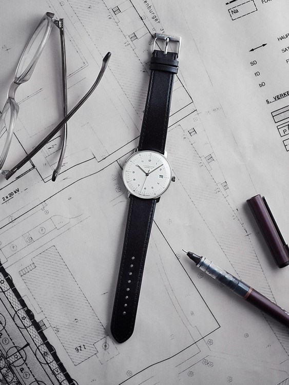 Junghans max bill Automatic 50% Rabatt mit kostenlosem Versand