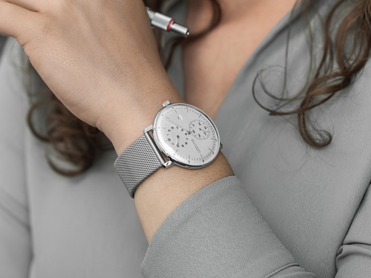 Junghans max bill Regulator Super Sparpreis