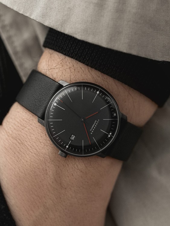 Junghans max bill Automatic Bauhaus im Angebot