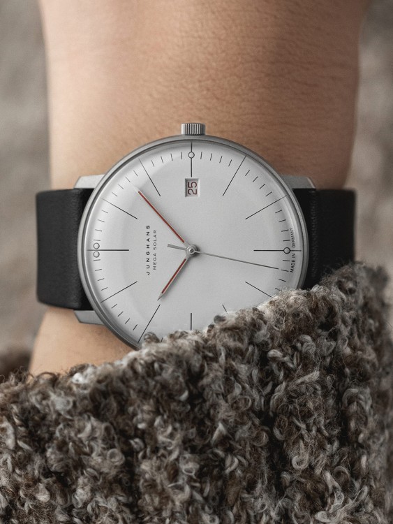 Junghans max bill MEGA Solar Bauhaus Cyber Monday