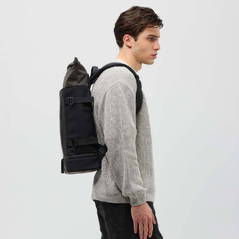 Kpten & Son Helsinki All Black Fabrikverkauf