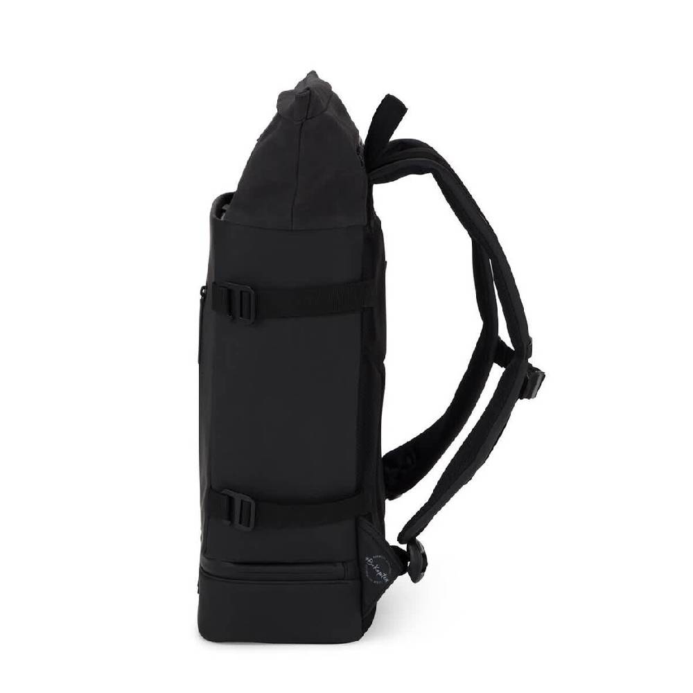 Kpten & Son Helsinki All Black Fabrikverkauf