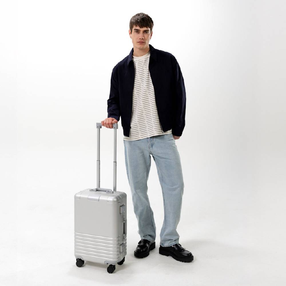 Kpten & Son Heathrow Aluminium Cabin Silver Neueste Stile