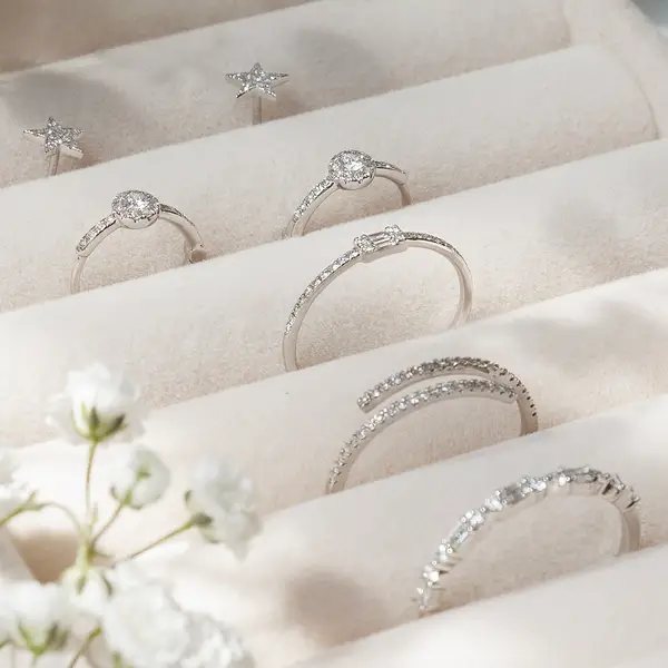 Leaf Jewelry Ring mit Baguette Diamanten, 14K Weißgold Letzte 2 Tage