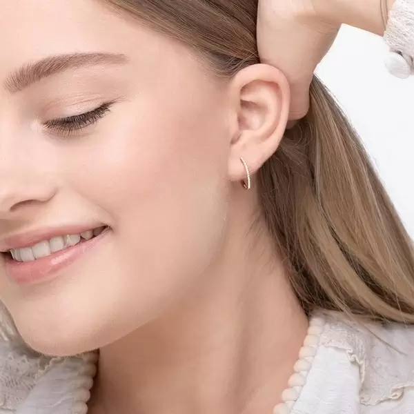 Leaf Jewelry Creole Circle S mit Diamanten, 15mm, 18 K Rosegold Super Sparpreis