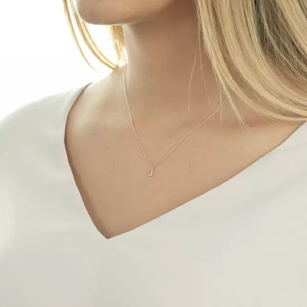 Leaf Jewelry Halskette Letter "J", 14 K Rosegold mit Diamanten Heißer Verkauf