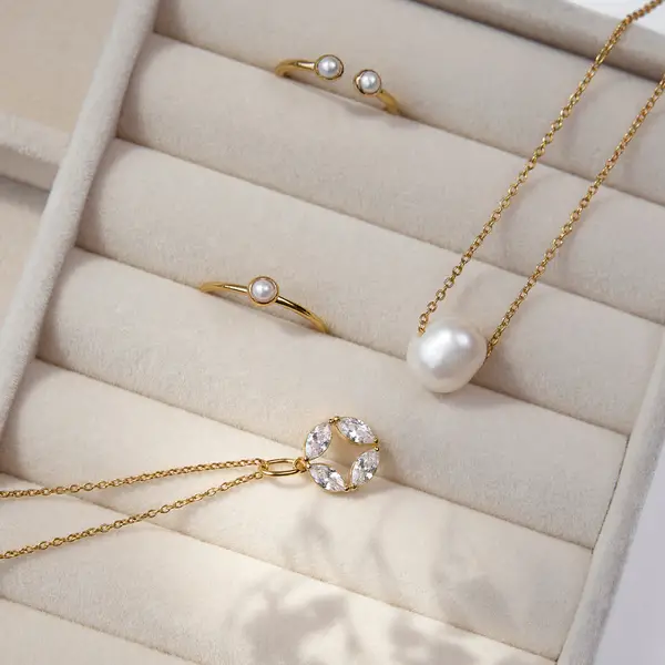 Leaf Jewelry Halskette Perlen Tropfen, 18 K Rosegold vergoldet Im Verkauf