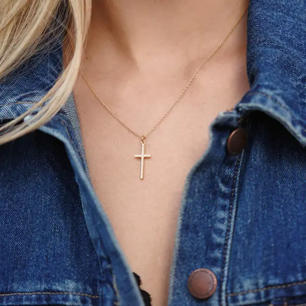 Leaf Jewelry Halskette Kreuz mit Zirkonia, 18 K Rosegold vergoldet Kostenloser Versand