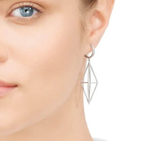 Leaf Jewelry Ohrringe Trapez mit Diamanten, 18 K Weißgold Sonderangebot der Fabrik