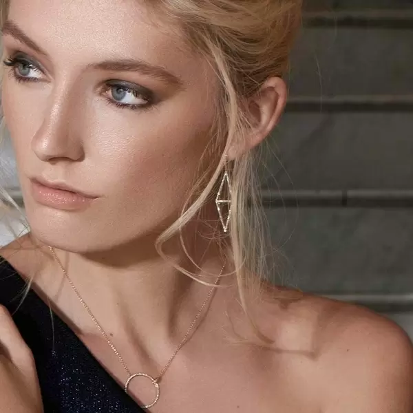 Leaf Jewelry Ohrringe Trapez mit Diamanten, 18 K Weißgold Sonderangebot der Fabrik