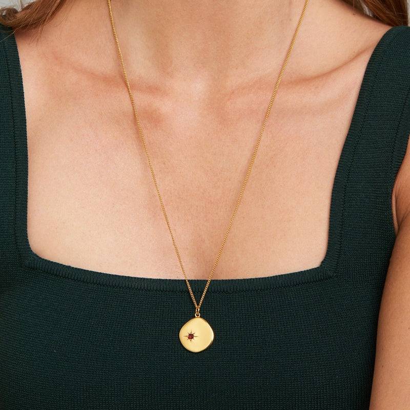 Mosuo Jewellery Geburtsstein Halskette Januar - Vermeil & Granat zollfrei