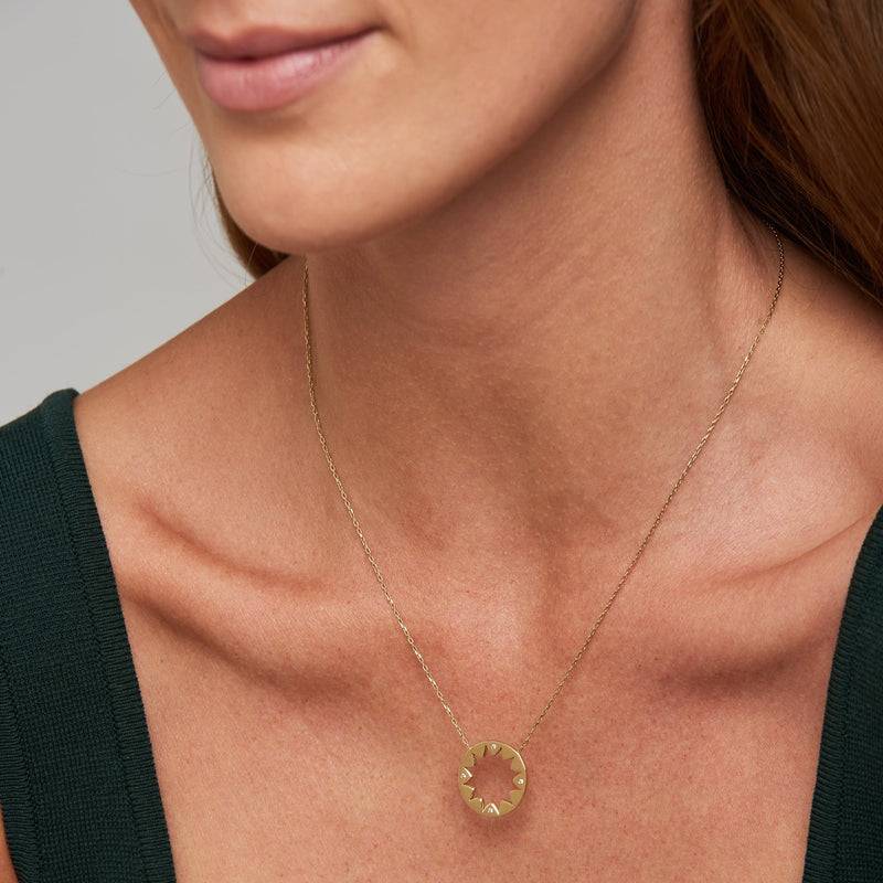 Mosuo Jewellery Sonnen Diamant Anhängerkette Bestseller