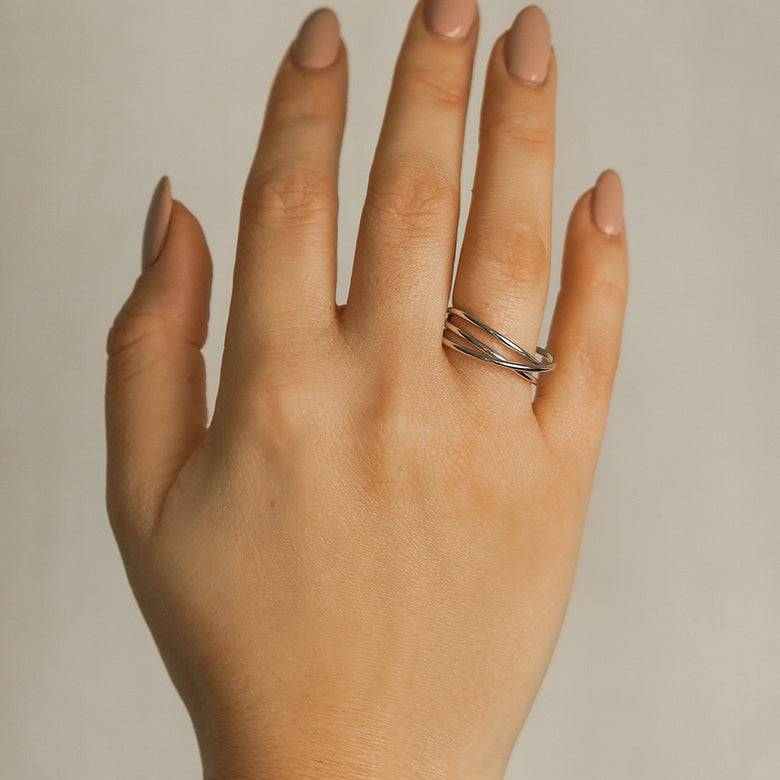 Nana Kay Curvey Glam Ring Vibrant Silber VIP-Rabatte