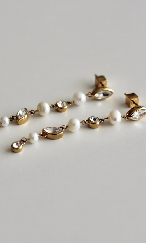 Paul Valentine Adorn Earrings Riesige Ersparnisse