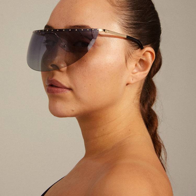 Pilgrim ALIAN Sonnenbrille Schwarz/Gold Rabatte dieses Monats