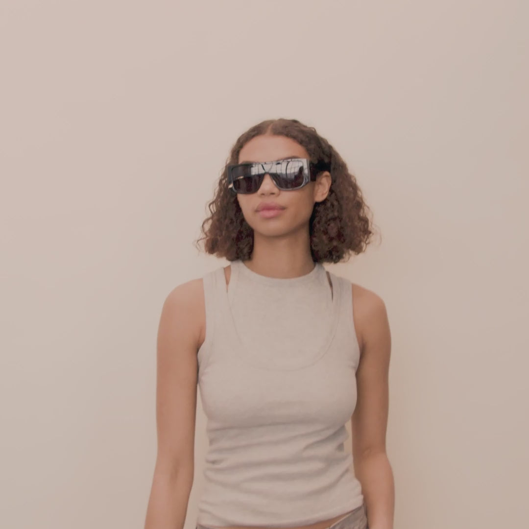 Pilgrim JOHARI Recycelte Sonnenbrille Schwarz Black Friday