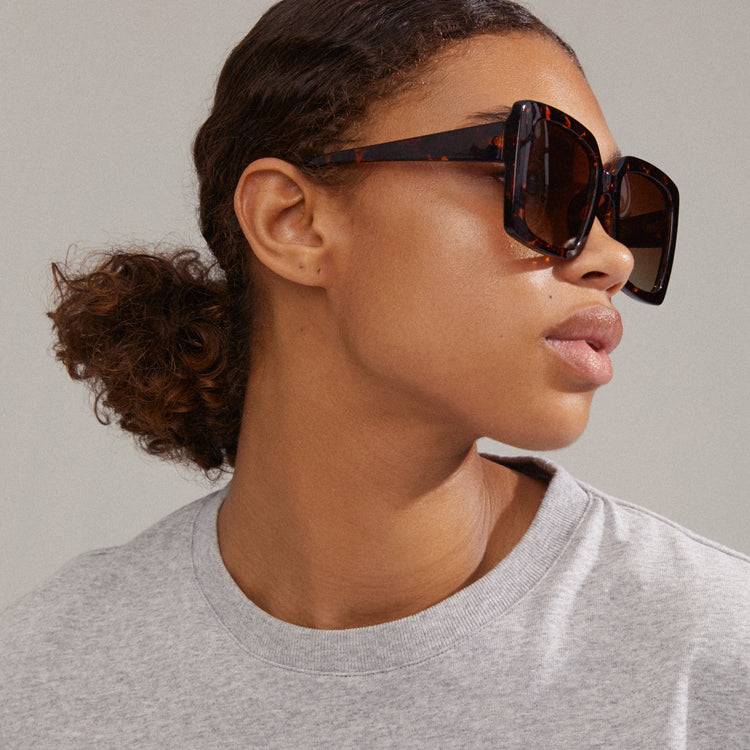 Pilgrim LUCIANA Oversized Vintage-Sonnenbrille in braunem Schildpatt zollfrei