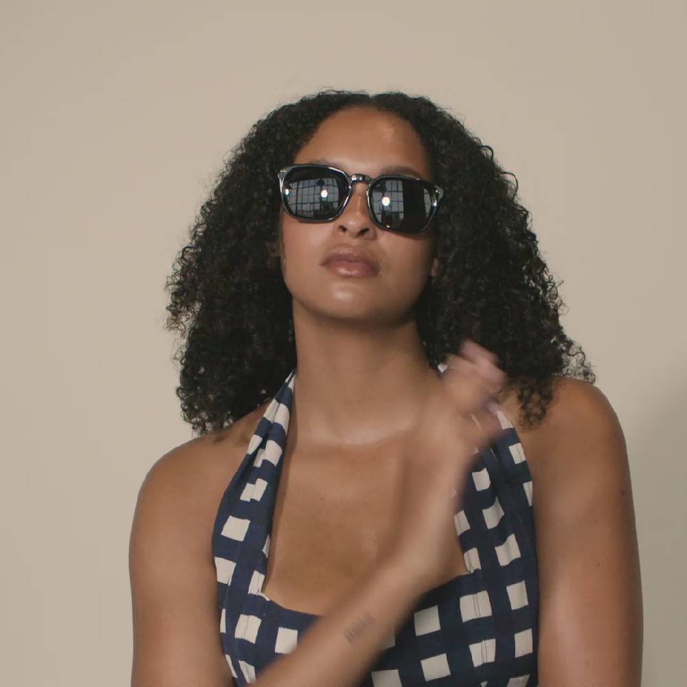 Pilgrim ELETTRA recycelte ikonische Retro-Sonnenbrille schwarz Auslauf