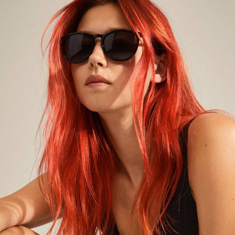 Pilgrim CAMILLA recycelte klassische Sonnenbrille schwarz Fabrikverkauf