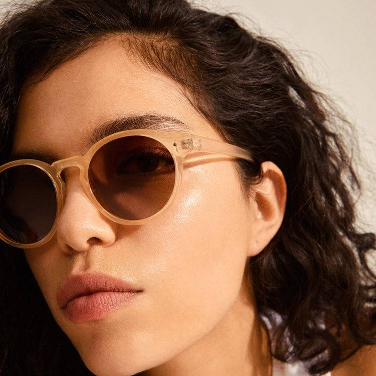 Pilgrim KYRIE klassische runde Sonnenbrille hellbeige Sonderangebot