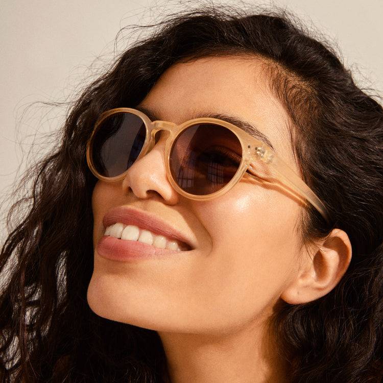 Pilgrim KYRIE klassische runde Sonnenbrille hellbeige Sonderangebot