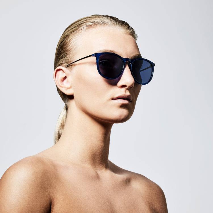 Pilgrim VANILLE Sonnenbrille dunkelblau/versilbert Tägliche Deals