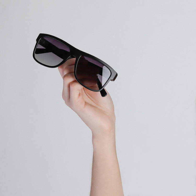 Pilgrim Sonnenbrille : Kara : Schwarz Cyber Monday