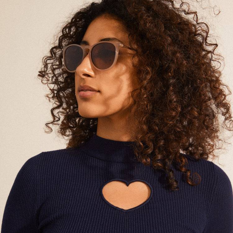 Pilgrim VANILLE Sonnenbrille hellgrau/Gold Vatertagsangebot