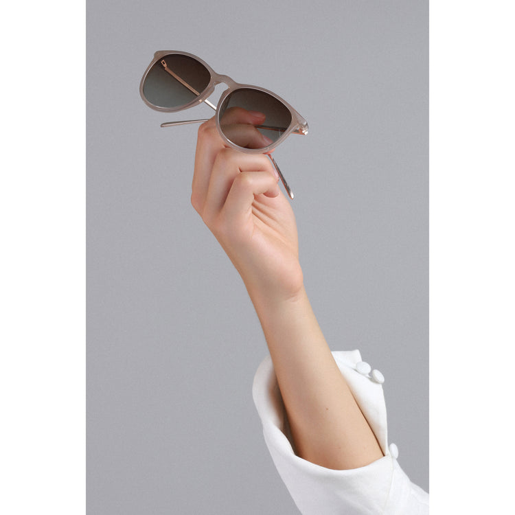 Pilgrim VANILLE Sonnenbrille hellgrau/Gold Vatertagsangebot
