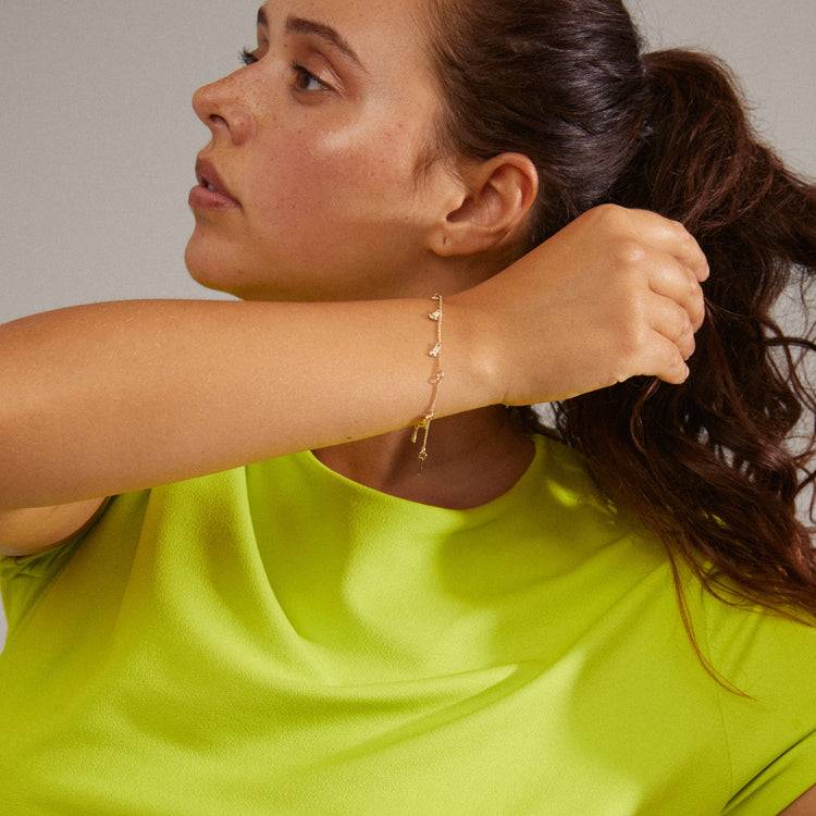 Pilgrim QUINN recyceltes Kristall-Armband mit Charm, vergoldet Kauf eins, bekomm eins gratis
