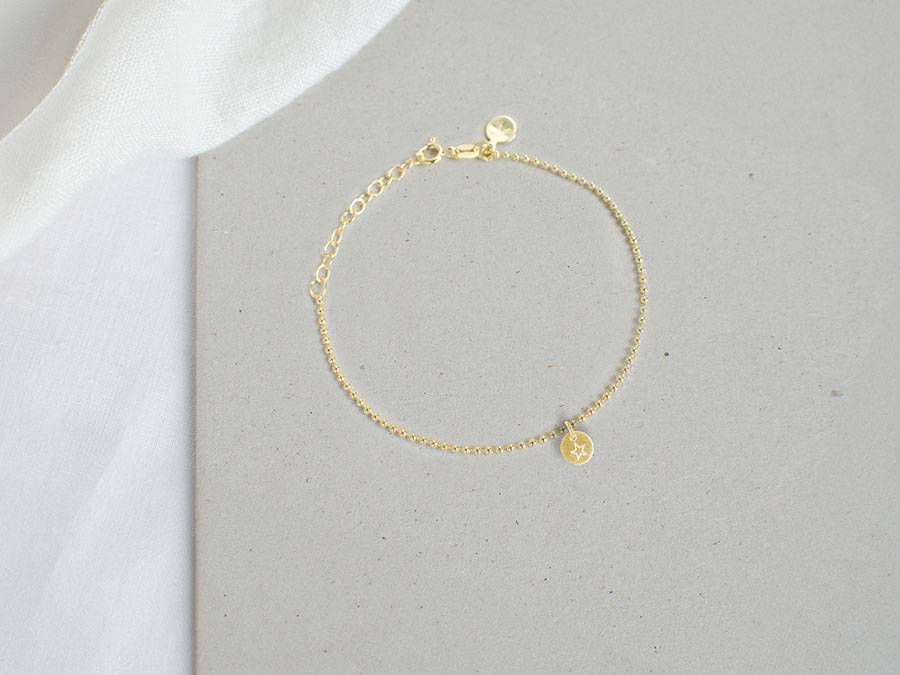﻿Renna Deluxe Armband mit STERN Buchstaben-Anhänger Gold Tägliche Deals