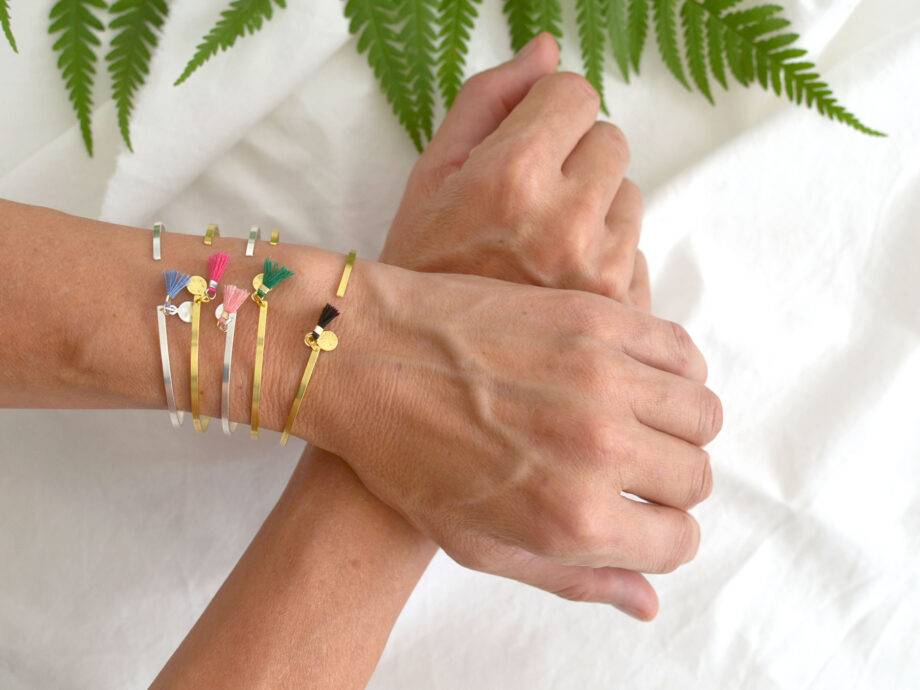 Renna Deluxe Armreif in Gold, Goldarmreif mit niedlicher Tassel im Boho-Stil Letzter Tag