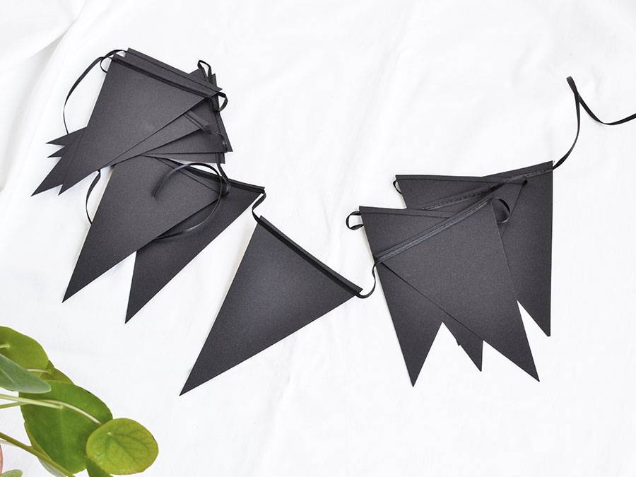 Renna Deluxe Wimpelkette schwarz Limitierter Zeitrabatt