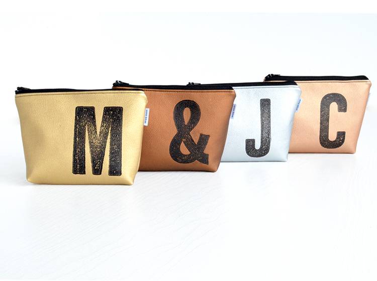 Renna Deluxe Kosmetiktasche Metallic KUPFER mit Buchstabe / vegan Heißer Verkauf